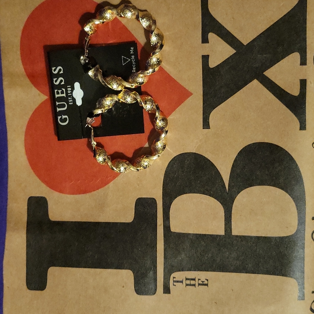Earings